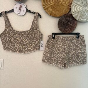 Indigo Rein 2 piece leopard print short set size Large